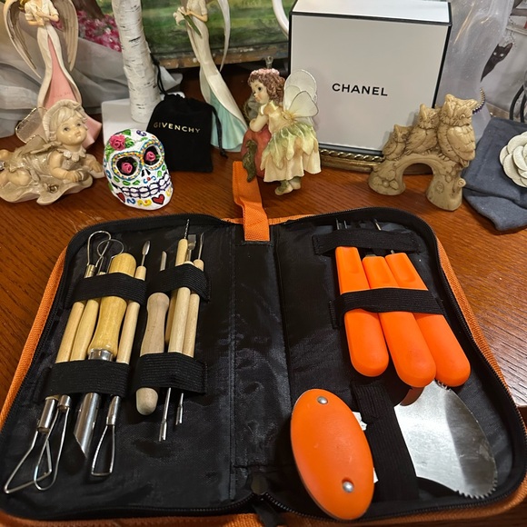 🎃 Pumpkin Carving Tool Set used once 🎃 - Picture 2 of 3